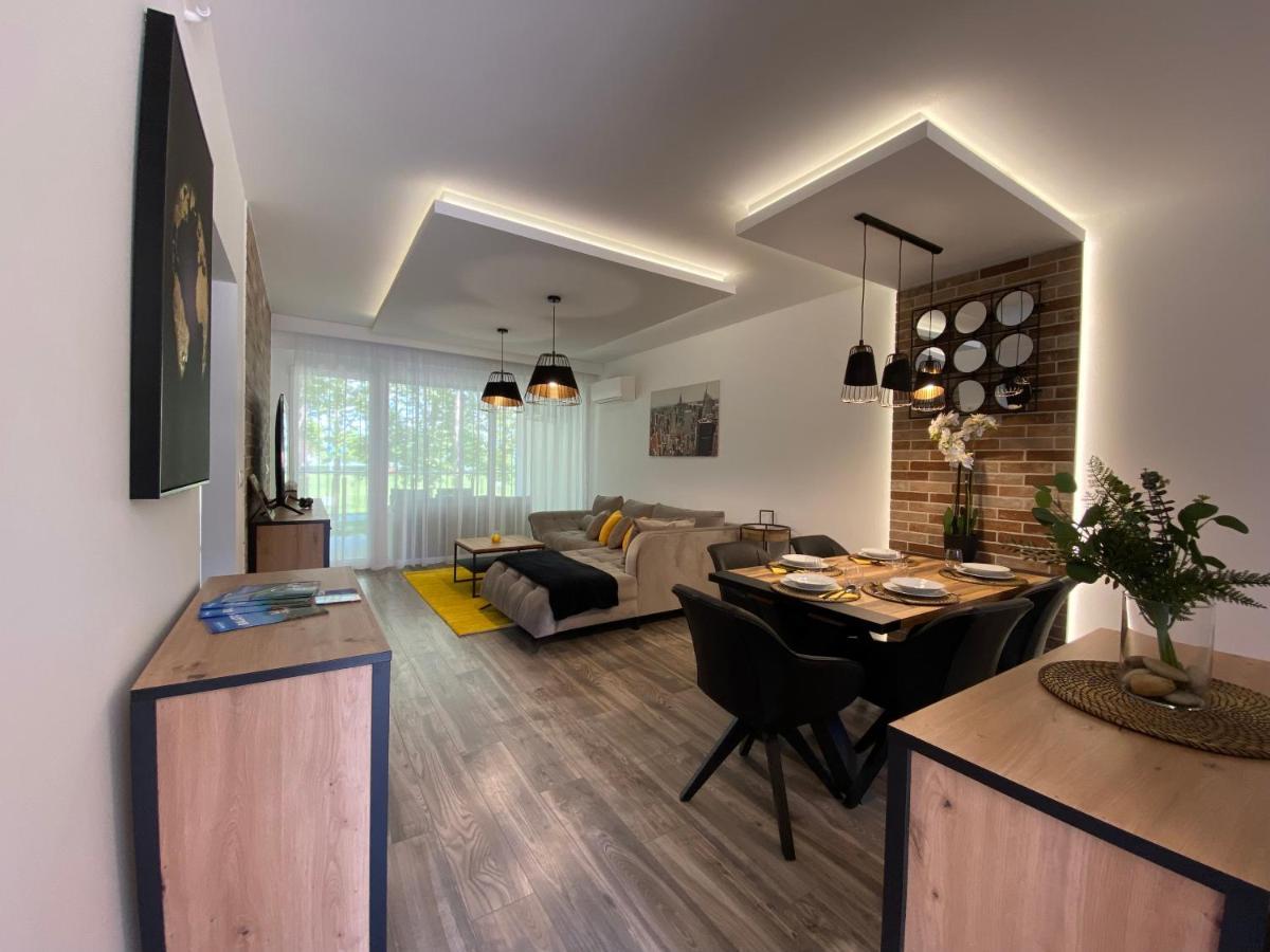 Sunshine Homes Zamardi Exterior photo